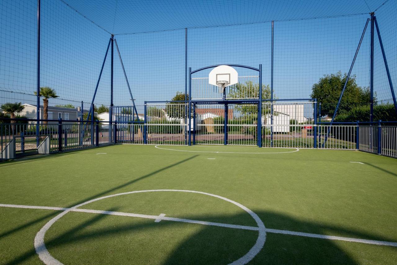 M&V Resort Camping Langrune-sur-Mer Bagian luar foto